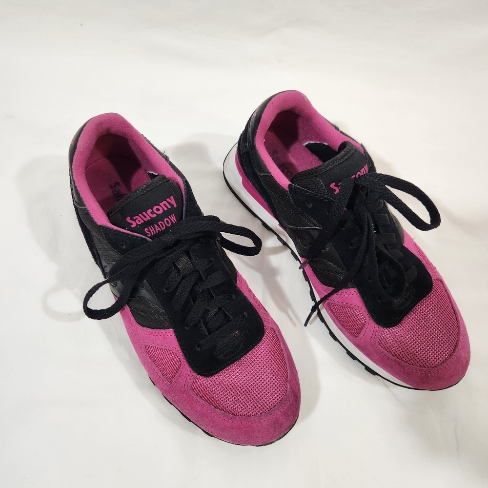 Saucony Shadow Women's Pink and Black Sneakers Size 8
